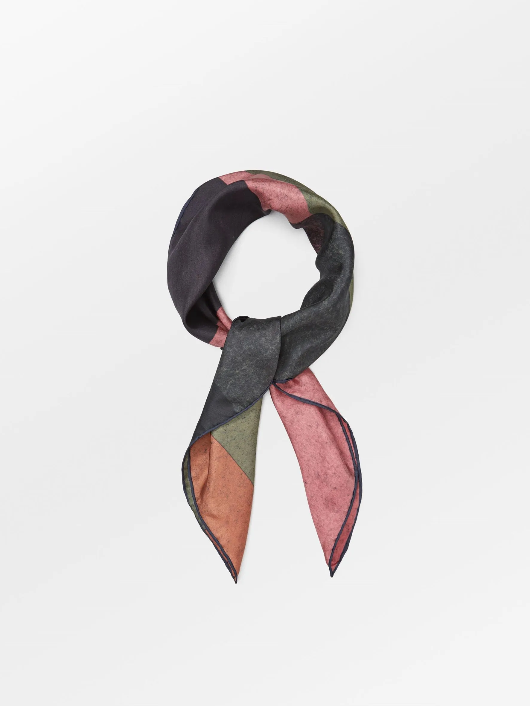 Batzy Sia Scarf