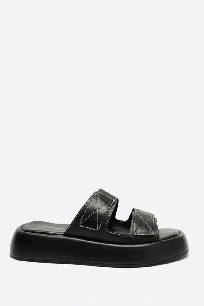 INTENTIONALLY BLANK KIARA FLATFORM SANDAL