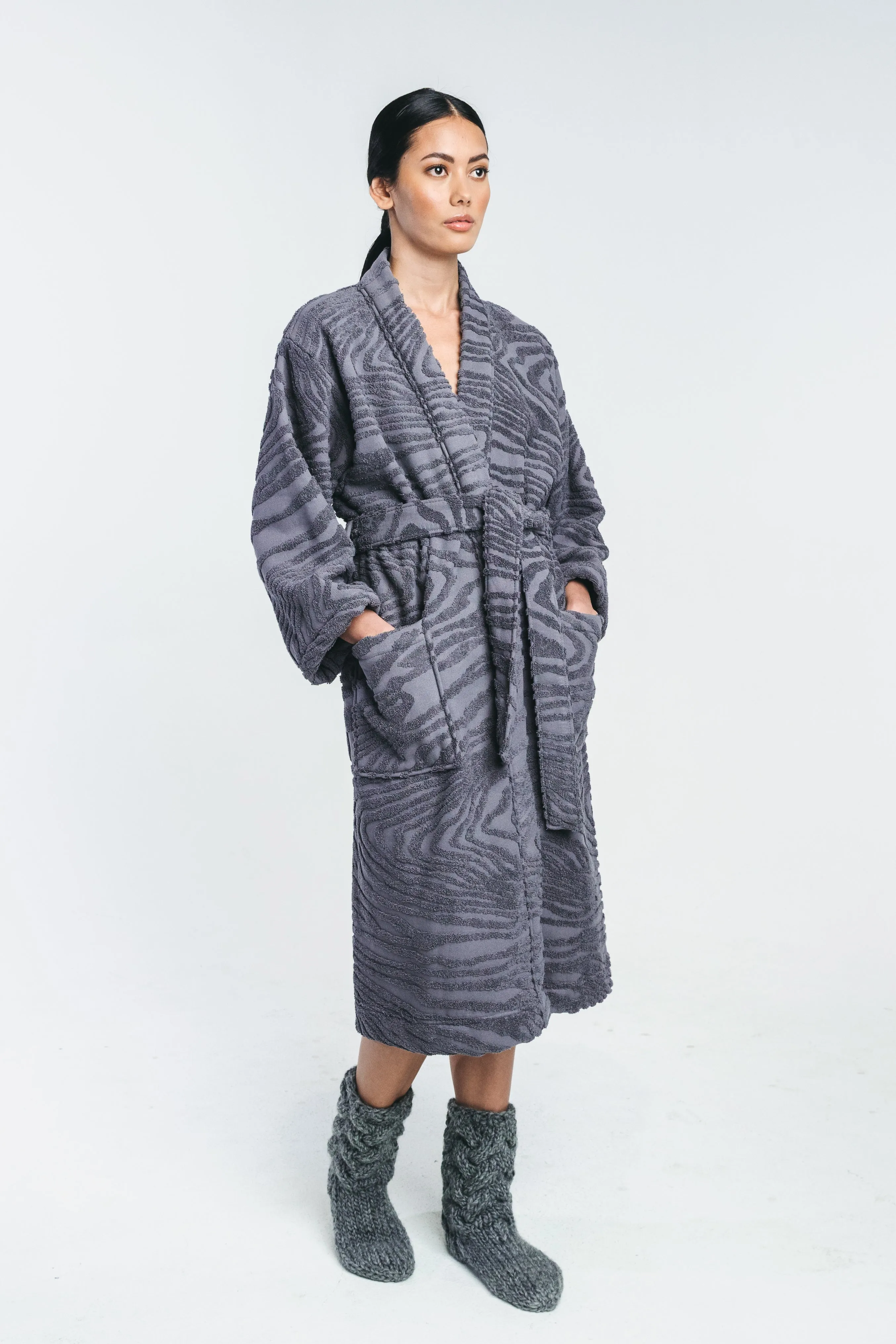 KAARNA bathrobe in grey