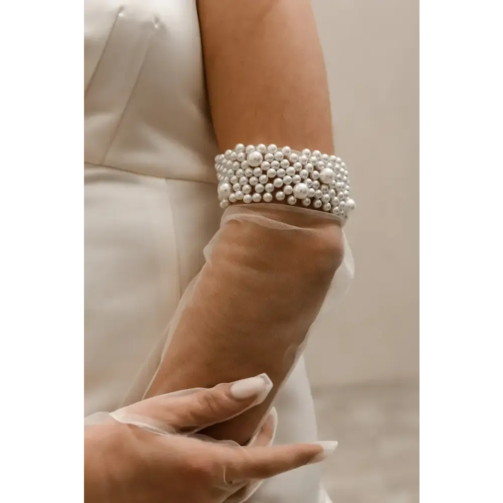 Pearl Cuff Gloves G003