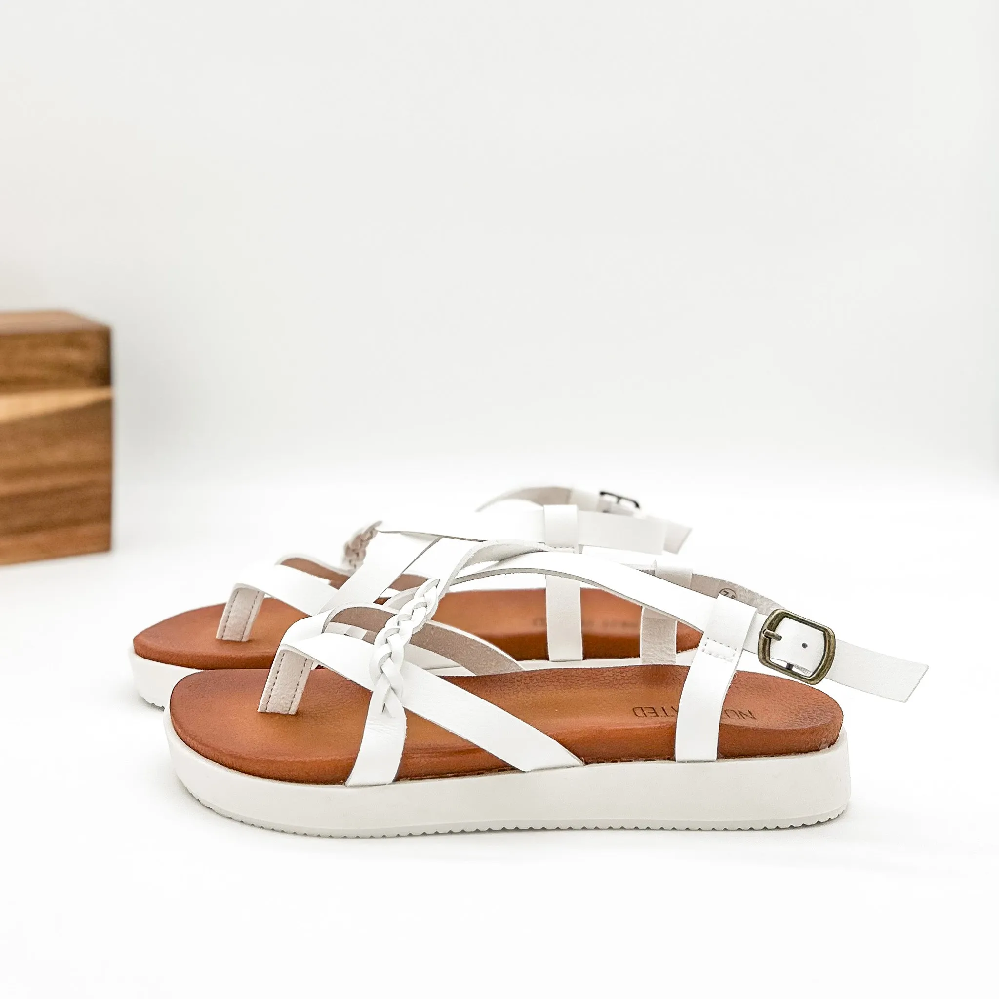 Sela Sandal in White